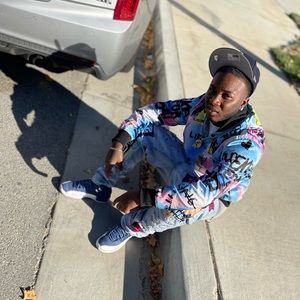 Meet your Posher, Dion’dre